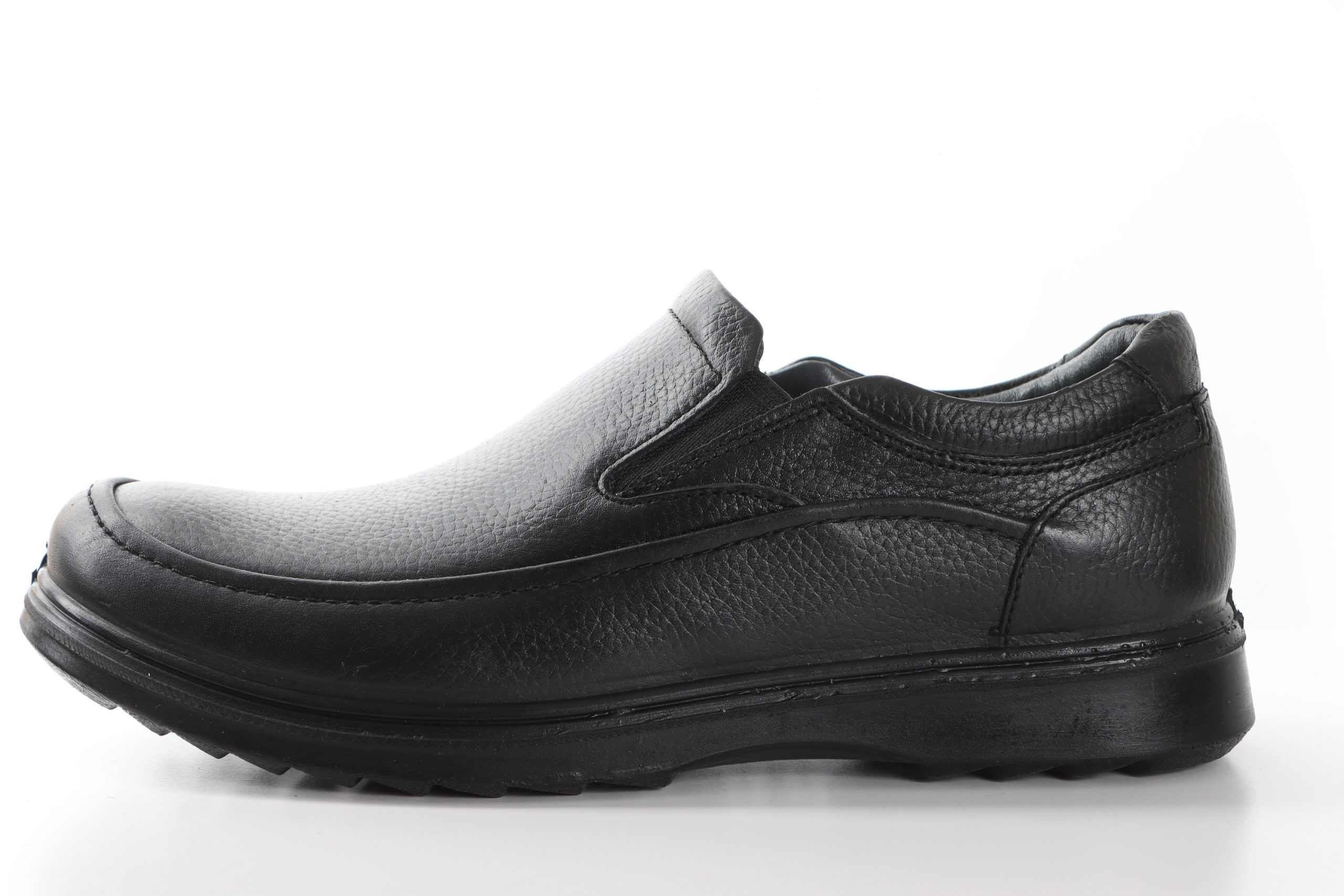 کفش مردانه تمام چرم آقانژاد تبریز با رویه چرم گاوی، آستر چرم بزی، زیره PU و طراحی طبی پنجه پهن